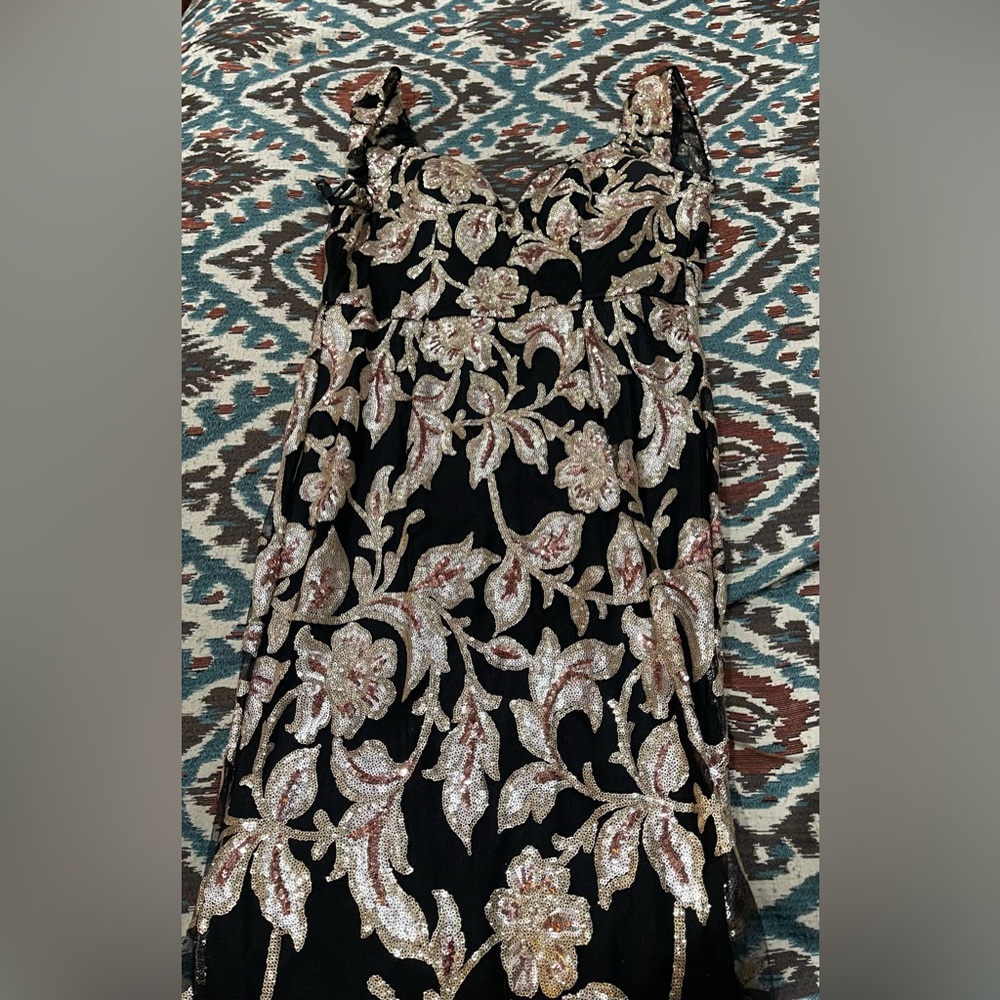 Beautiful and sparkly dress perfect for a wedding.